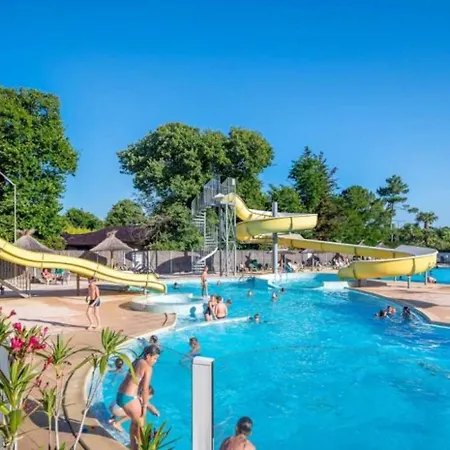 4 Etoiles - Piscine - Eeccfa